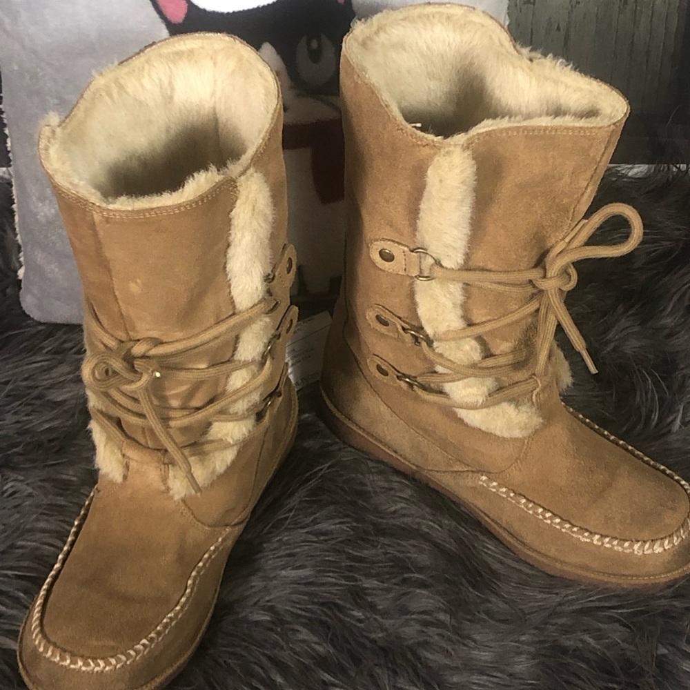 AE Beige/Tan suede leather winter boots sz 8